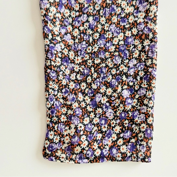 Zara Floral Ruched Mini Dress Size M Purple Black Long Sleeve V-Neck Ruffle Hem - Picture 9 of 14